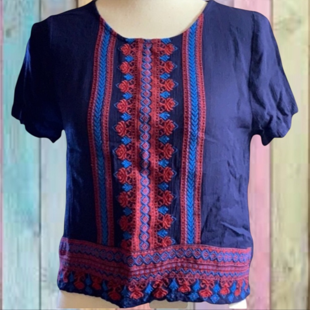 Forever 21 Blue Crochet Detail Round Neckline Short Sleeve Top
